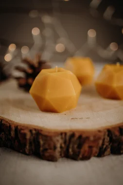 Bee candle