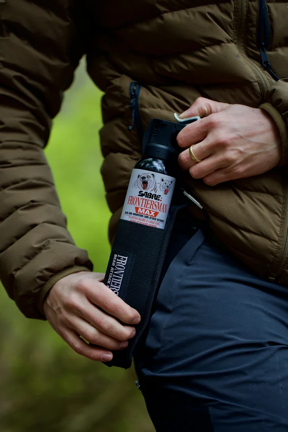 Bear spray SABRE Frontiersman MAX + holster