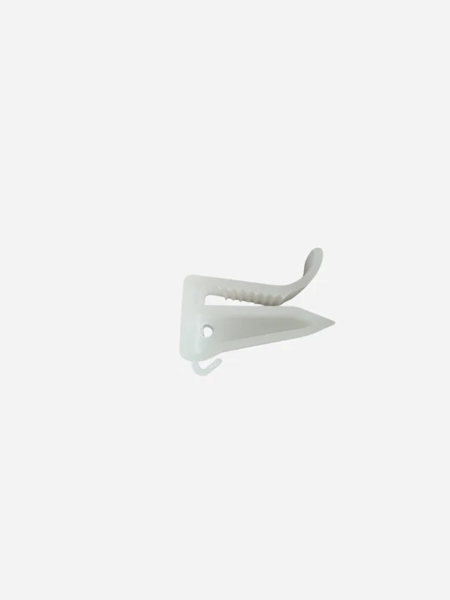 Replacement safety clip for SABRE spray